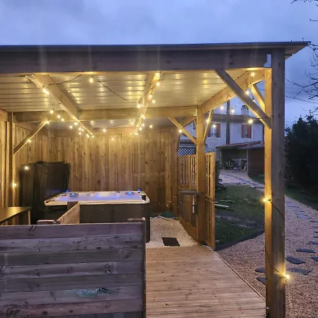 Petite Maison Mitoyenne Avec Terrasse *