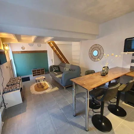 Apartment Petite Maison Mitoyenne Avec Terrasse Saint-Julien-de-Concelles